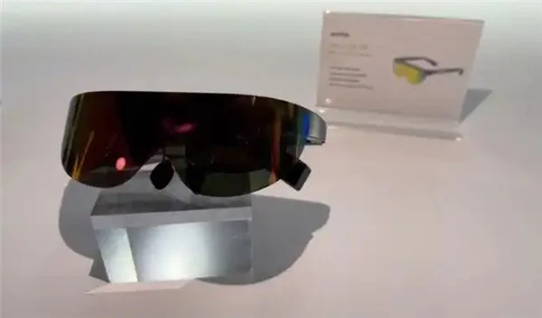 智能眼镜赛道激战正酣，Meta / 苹果 / 微美全息以 AI 场景化创新重塑行业格局