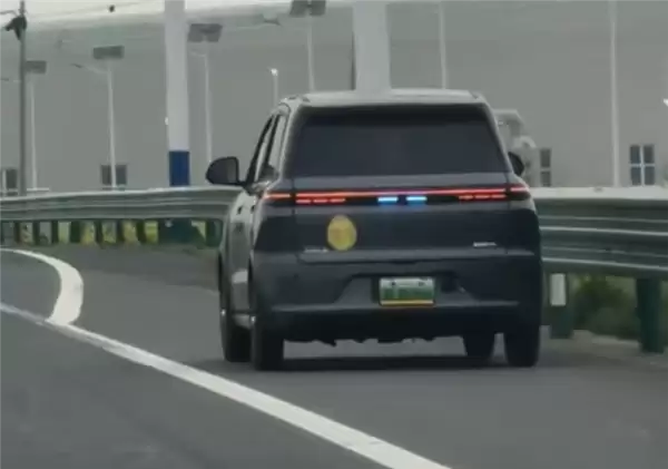 乐不起来了！山西下手整治老头乐：4月21日起禁止上路