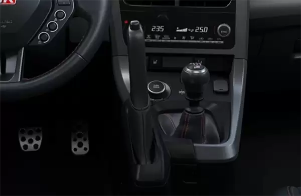 最强三缸“买菜车” 新款丰田GR YARIS在中国上市:40.28万起