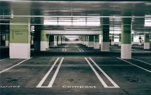 一年省下几千块！全国30多城宣布：公共车位永久免费