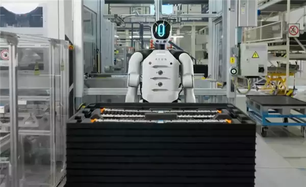 宝马德国工厂首次引进人形机器人打工！此前每周工作5天 每天10小时