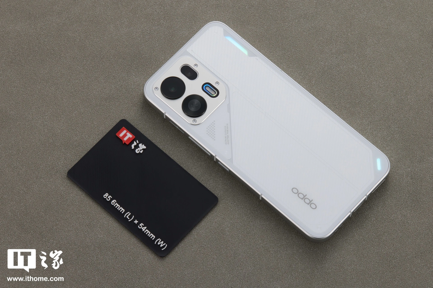 当机能风遇上轻薄手感：OPPO K15 Pro「赛博光翼」开箱图赏