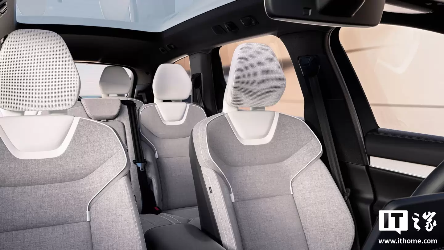 沃尔沃全新EX90纯电旗舰SUV发布：2+3+2式七座布局、双电机四驱，预售价53.99万元起