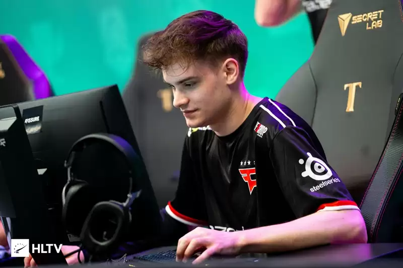 Twistzz回归FaZe取代谁？ rain离队或阵容地震 2025CSGO终极悬念