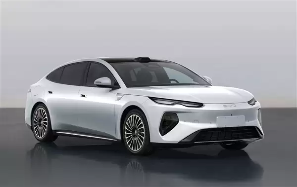 比亚迪海洋网旗舰轿车 海豹08内饰官图发布:审美高级起来了