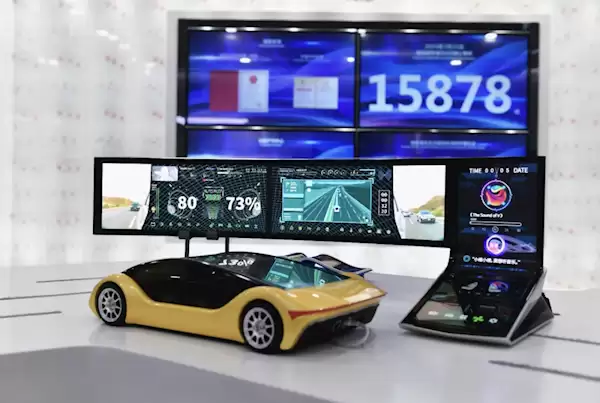 全球首条！维信诺无FMM第8.6代AMOLED产线设备搬入