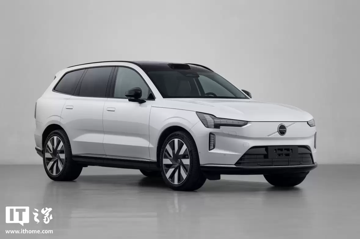 沃尔沃全新EX90纯电旗舰SUV发布：2+3+2式七座布局、双电机四驱，预售价53.99万元起
