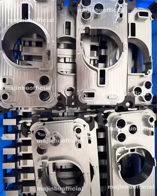 iPhone 17 Pro Max工业设计致敬小米:小米11 Ultra含金量还在上升中