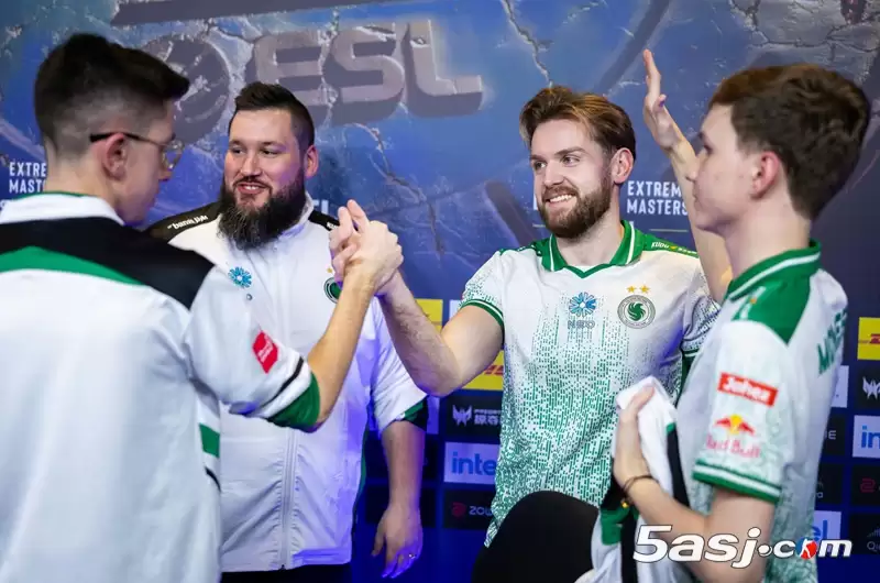 NiKo坦言 Falcons零封晋级却留遗憾！IEM成都高强度赛程下的坚守与进化