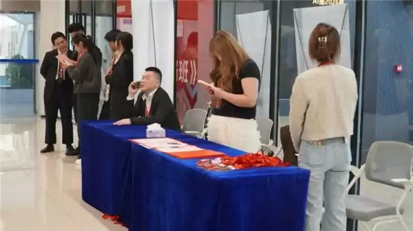 26年4月郑州站 · 响课科技线下课“企业GEO霸屏战略班”取得圆满成功！