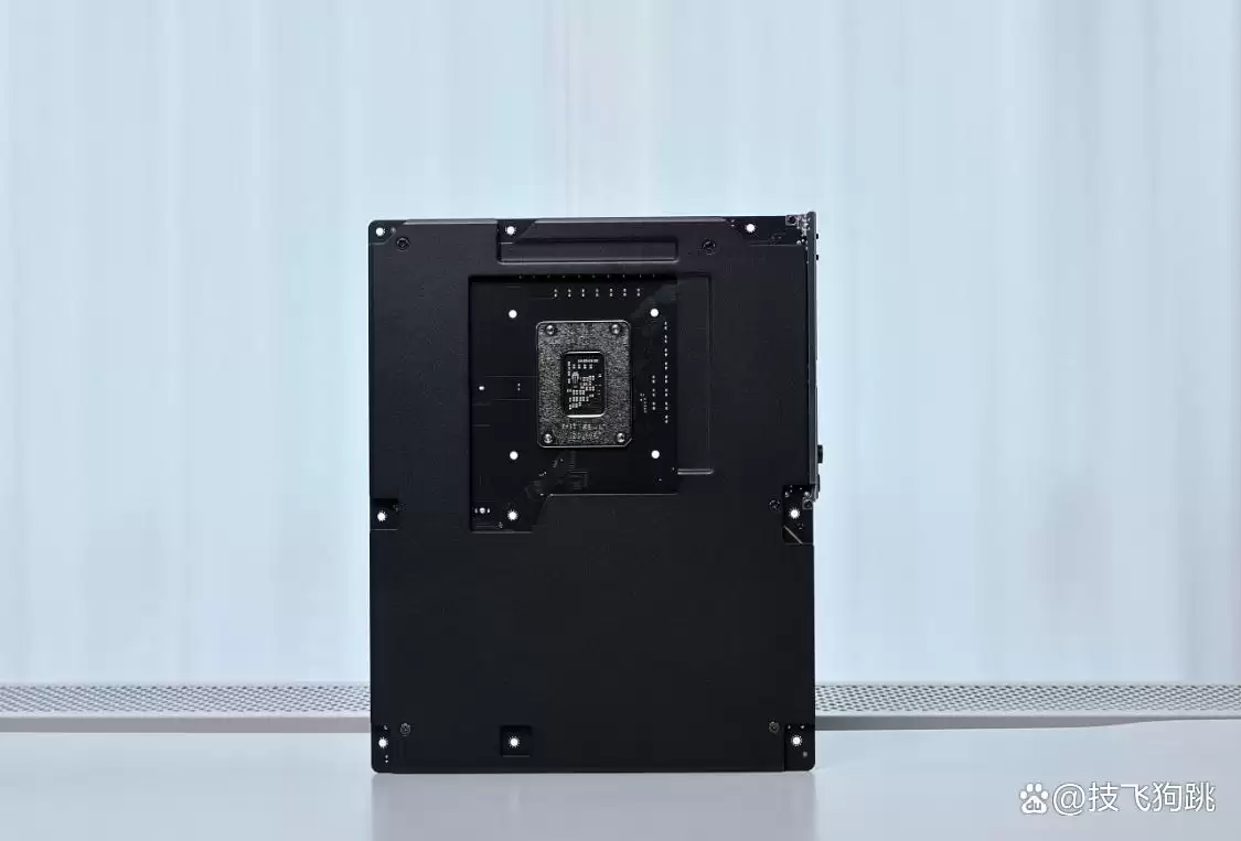 酷睿270K Plus+技嘉Z890小雕DUO X+5080HOF组装机性能测评