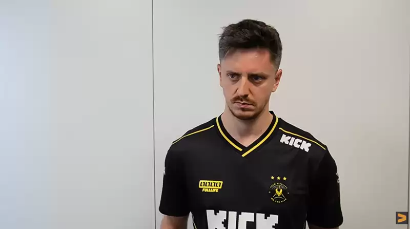 外媒采访Vitality指挥apEX：史上最佳战队该让粉丝去争论，我只想继续写历史