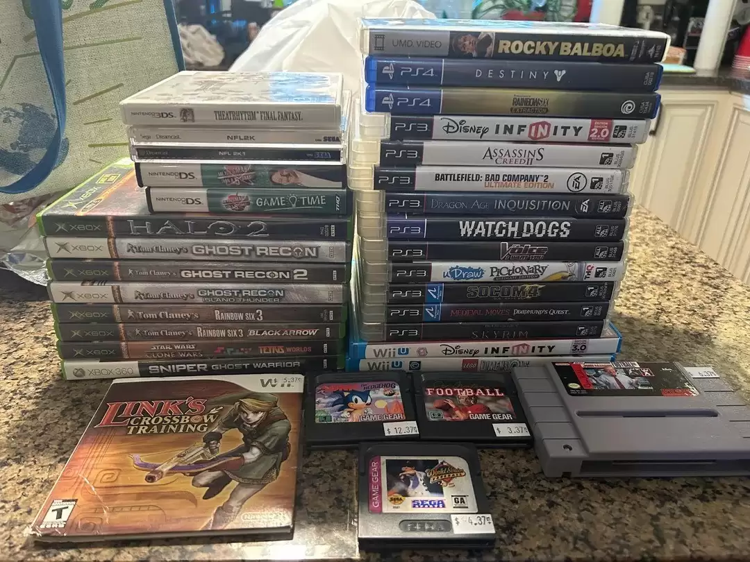 国外某游戏店疯狂甩卖 许多游戏盘仅售1美元随便买