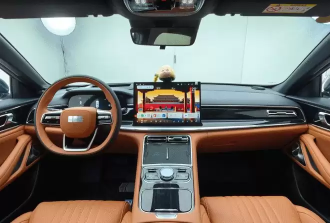 油耗2L级零百加速5.4s带四驱 吉利星耀7预售11.28万起