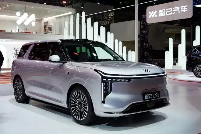 11、智己LS8
