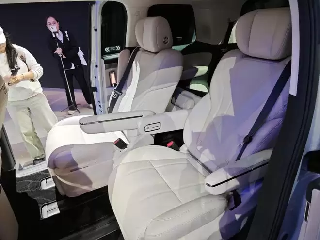 激光雷达全面焕新 全新一代传祺向往 E8 PHEV开启预订