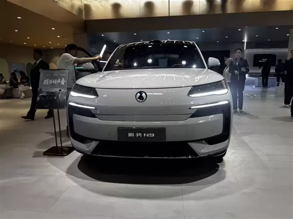 9分钟充饱 零下30度也不慌！腾势N9闪充版亮相北京车展 这旗舰SUV有点东西