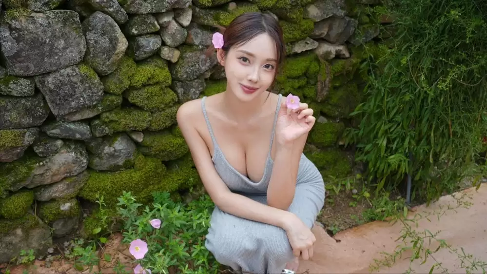 《阿西，美女室友竟然...？2》手机版首周预约突破10万，Storytaco加速布局互动影游产品线