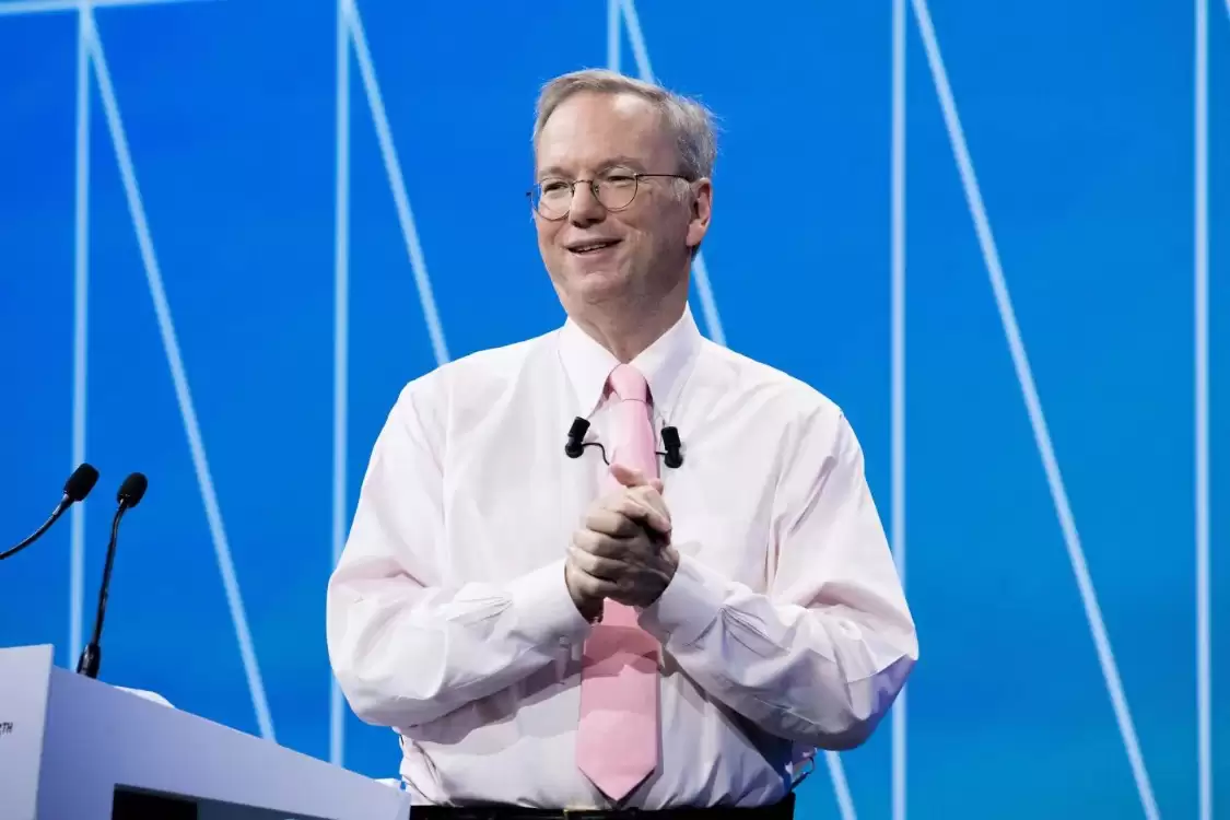 谷歌前 CEO 施密特：若 AI 开始自我改进，我们应“认真考虑”暂停它