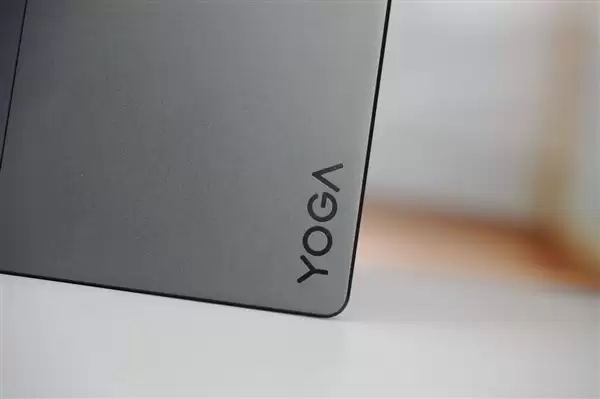 3K OLED+120Hz！联想YOGA Pro 14 Aura AI元启版图赏