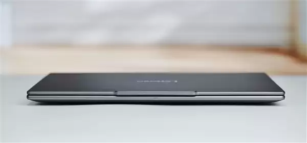 3K OLED+120Hz！联想YOGA Pro 14 Aura AI元启版图赏