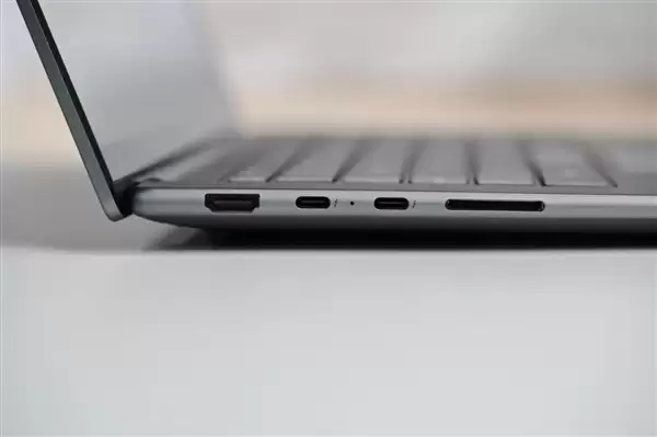 3K OLED+120Hz！联想YOGA Pro 14 Aura AI元启版图赏