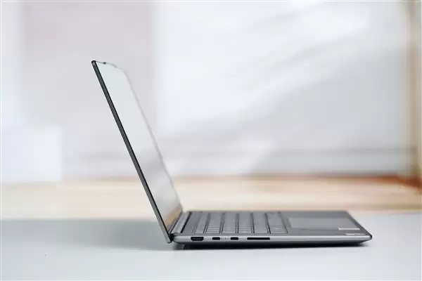 3K OLED+120Hz！联想YOGA Pro 14 Aura AI元启版图赏