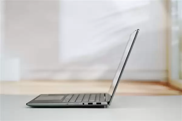 3K OLED+120Hz！联想YOGA Pro 14 Aura AI元启版图赏