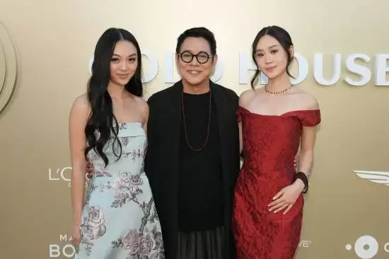 李连杰携女儿们公开亮相!满脸皱纹 面相大变