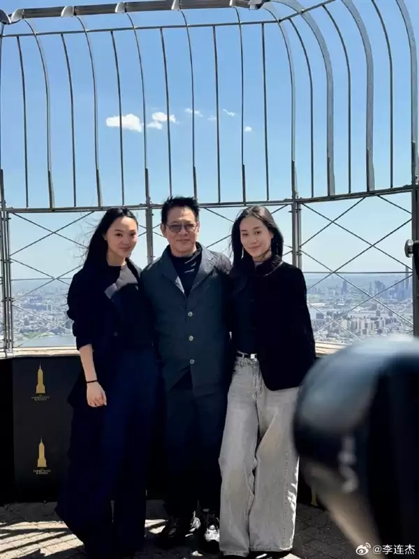 李连杰公开回应病情：眼球突出不敢露面 人生最艰难的时期