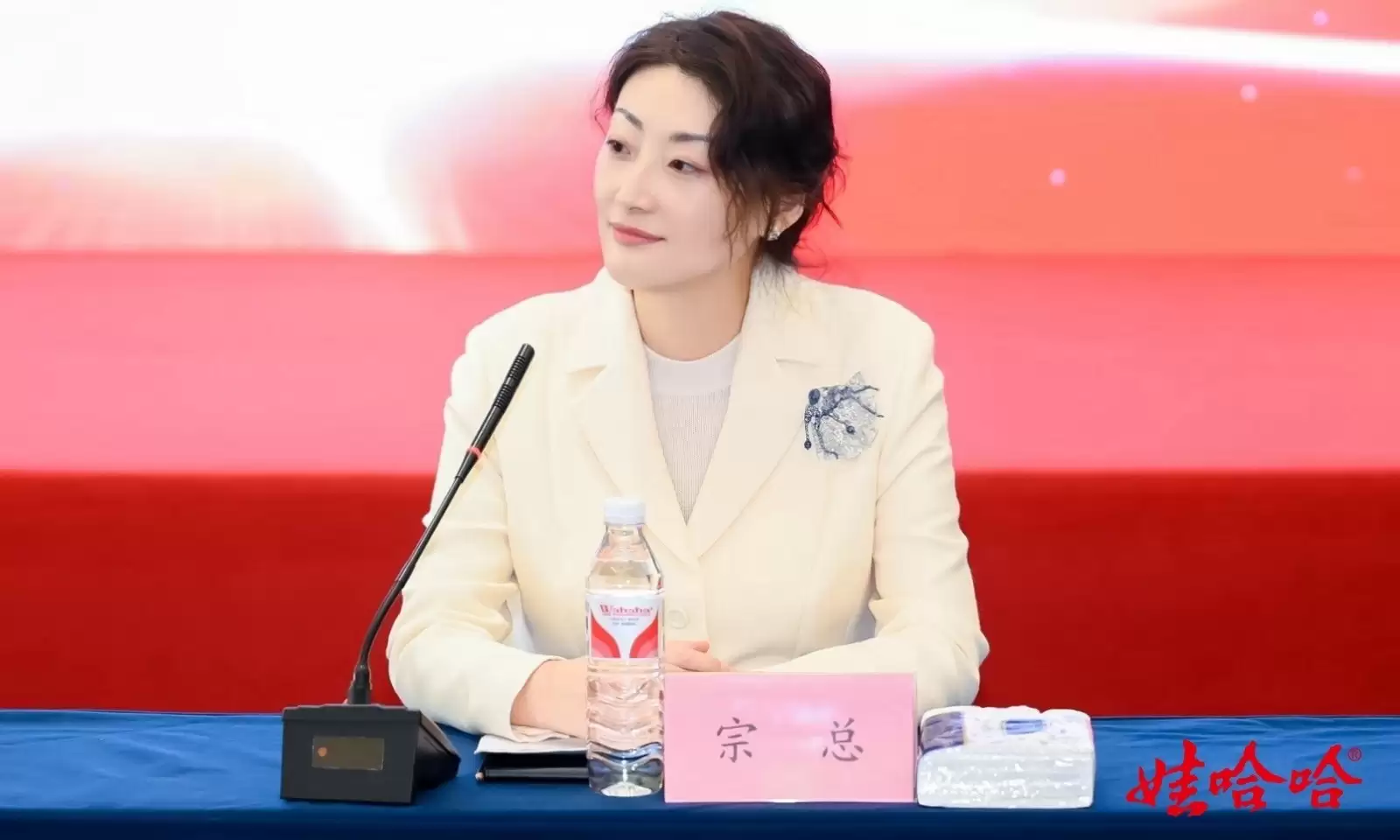 娃哈哈宗馥莉被“同父异母弟妹”起诉，争夺20亿美元遗产！