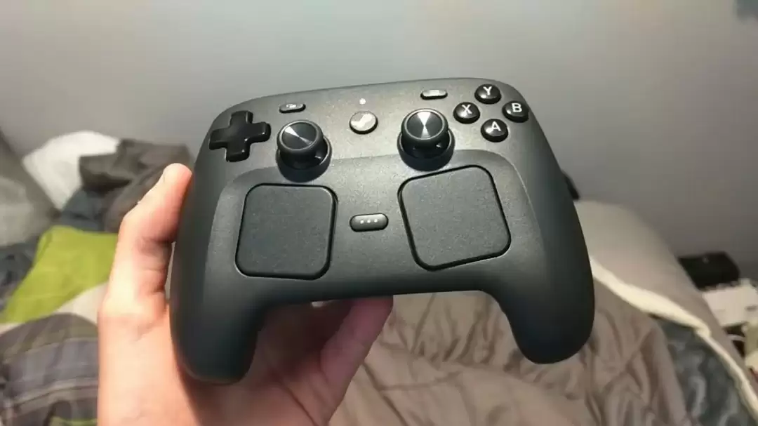 新型Steam手柄隐藏彩蛋被发现 摔落会喊痛