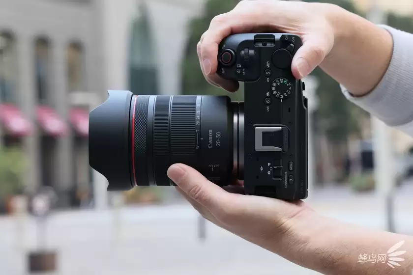 佳能发布旗下首款全画幅新L级电动变焦镜头RF20-50mm F4 L IS USM PZ