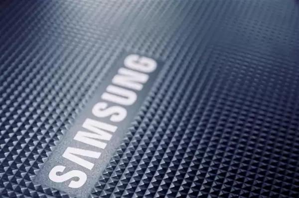 三星员工自曝公司快崩溃了！3万员工准备罢工、90%的人想跳槽SK海力士