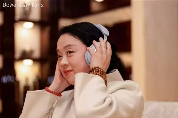 宝华韦健联袂保时捷与 STEFANO RICCI,Px8 S2 新色跨界亮相,共启高端声学品鉴夜