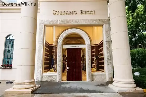 宝华韦健联袂保时捷与 STEFANO RICCI,Px8 S2 新色跨界亮相,共启高端声学品鉴夜