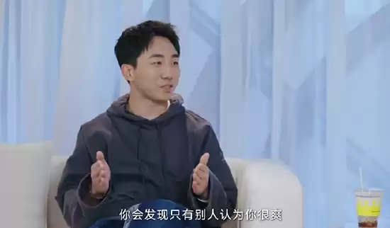 泡泡玛特王宁称2025年为最痛苦一年：公司像在开F1 压力大睡眠差