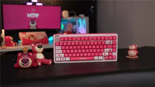 iLovbee B75迪士尼草莓熊联名机械键盘萌趣治愈登场