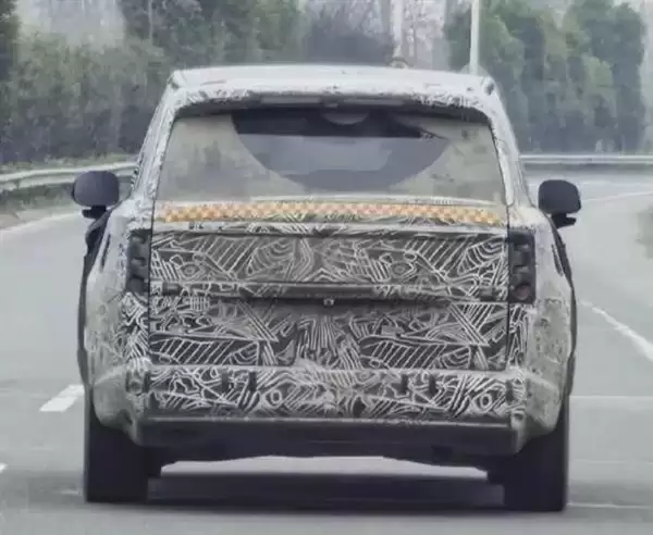 首款增程家用SUV!小米昆仑路试实车曝光:下半年发布