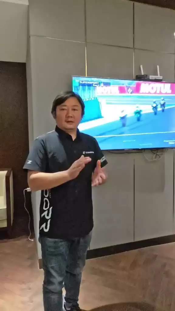 张雪回应德比斯WSBK匈牙利站第二回合退赛