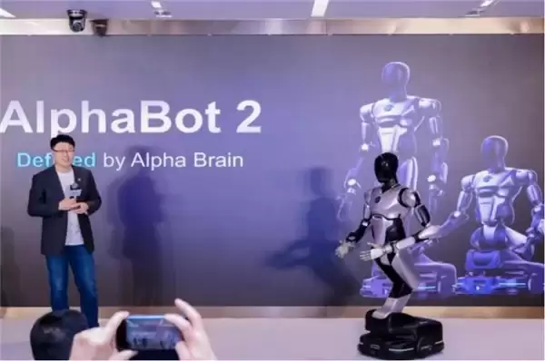 智平方 AlphaBrain 模型演进路线 2026 全景解读