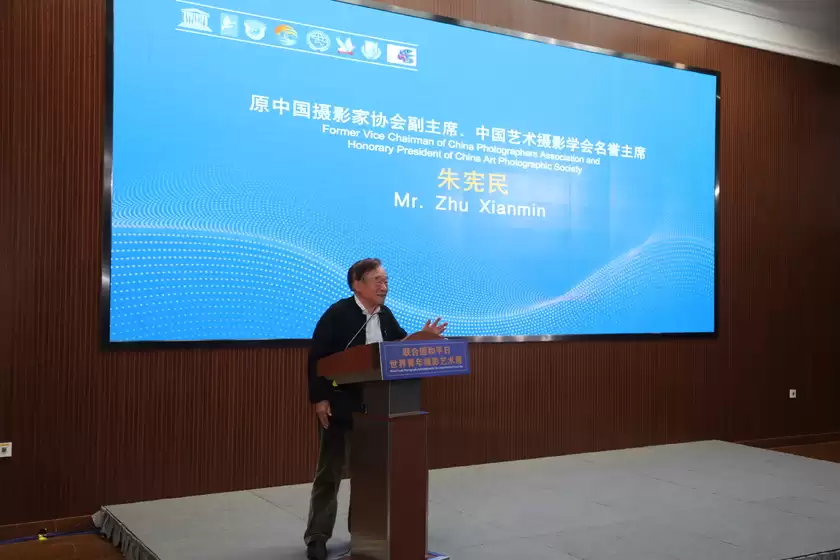 以光影致敬和平 以青春联结世界—— 以光影致敬和平 以青春联结世界——