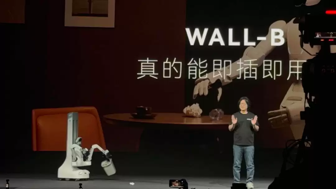 对话自变量CEO王潜：一个月后，机器人就可以接单进家了