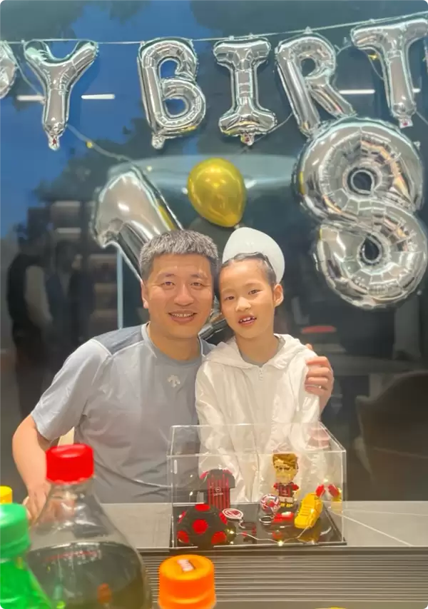 张雪峰42岁冥诞 女儿张姩菡发文:爸爸 我很想你