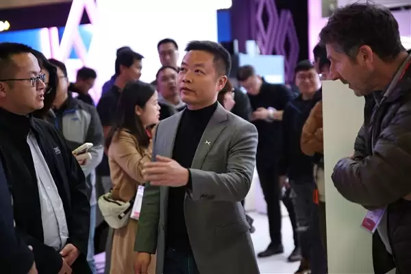 哪里涨价都会波及我们！何小鹏：做汽车真的很痛苦 汽车已不需要激光雷达