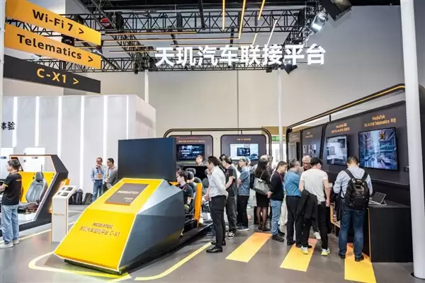 AI定义汽车时代已至!联发科率先亮见:座舱AI从此告别被动时代