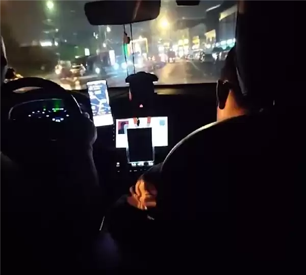 凌晨打网约车途中擅拉醉酒乘客:司机拒道歉 涉事订单已免单