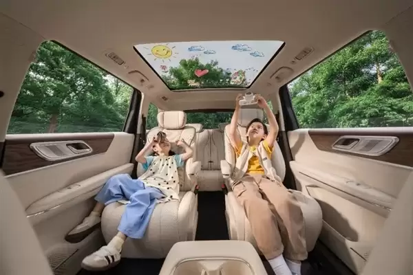 五菱再造亲民大车！六座插电混动SUV星光L预售：11.78万起