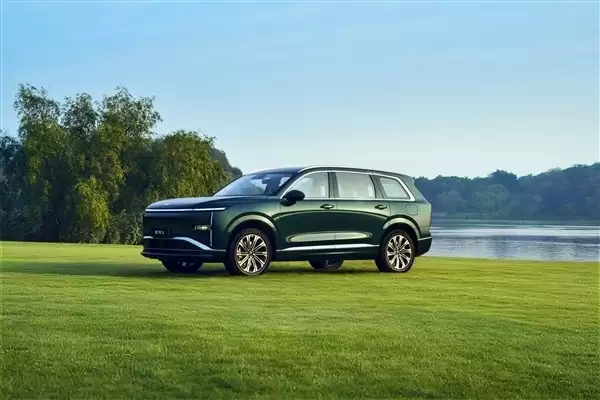 五菱再造亲民大车！六座插电混动SUV星光L预售：11.78万起