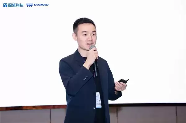 探域发布运营智能体，一句指令完成上架全流程